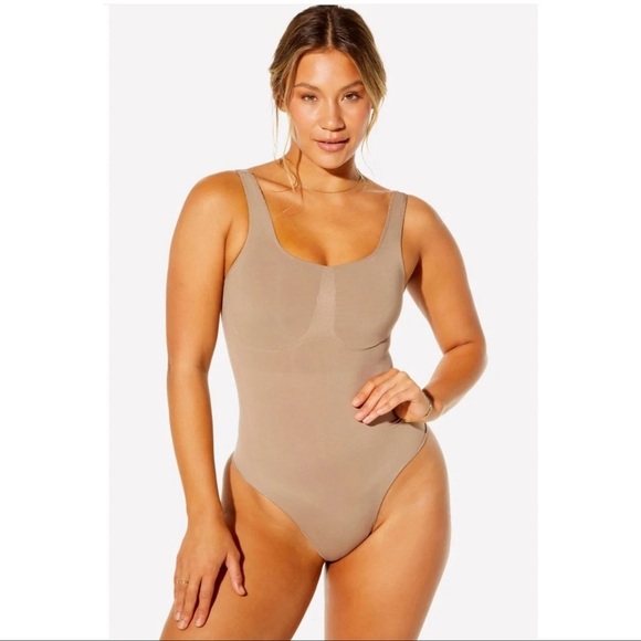 Yitty Nearly Naked Shape Wear Thong Bodysuit Womens M/L  Nude Tan Tank Snap B13 - Picture 1 of 10